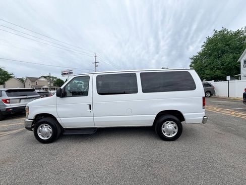 Used 2012 Ford E-350 and Econoline 350 XLT RWD image 22