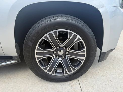 Used 2019 GMC Yukon XL SLT AWD/4WD image 76