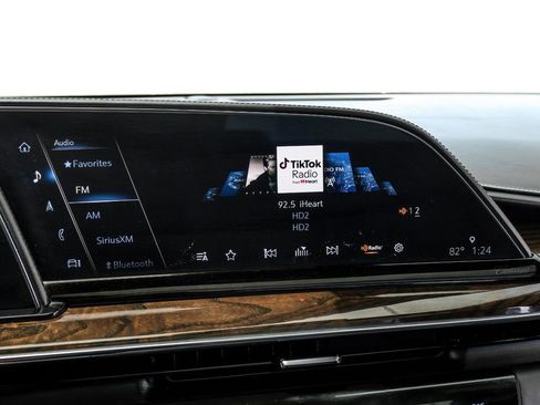 Used 2021 Cadillac Escalade Sport Platinum w/ LPO, ONYX Package AWD/4WD image 34
