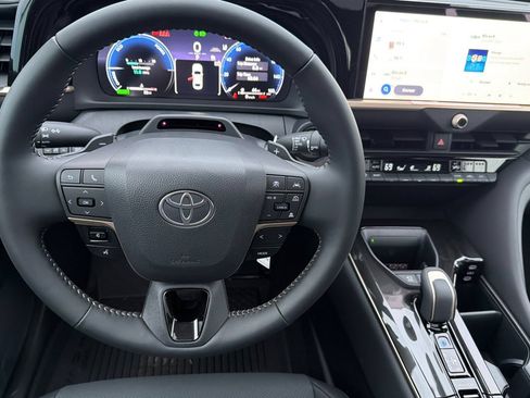 New 2026 Toyota Crown Platinum AWD/4WD image 11