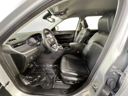 Used 2021 Jeep Grand Cherokee L Limited image 20