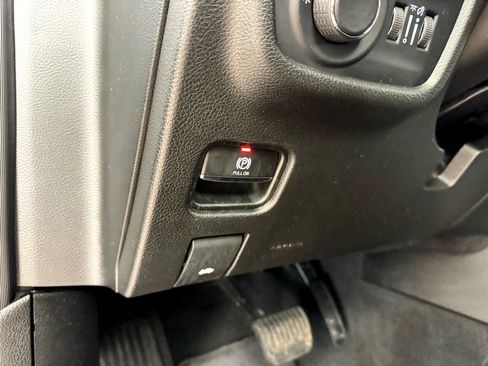 Used 2022 Jeep Grand Cherokee Altitude image 18