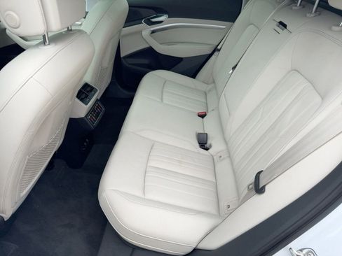 Used 2022 Audi e-tron Premium w/ Interior Protection Package image 15
