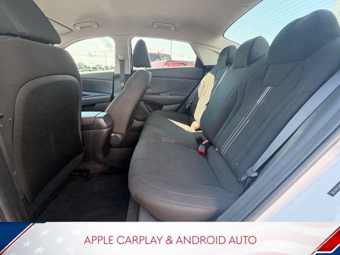 Used 2021 Hyundai Elantra SEL FWD image 9