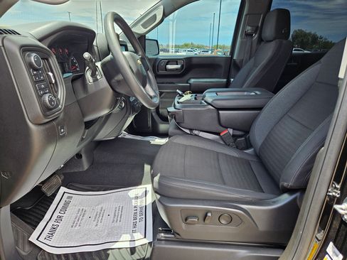 Certified 2025 Chevrolet Silverado 1500 Custom AWD/4WD image 17