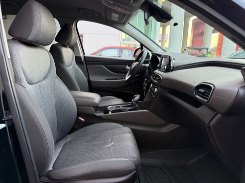 Used 2019 Hyundai Santa Fe SE image 18