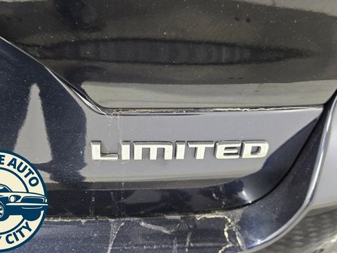 Used 2024 Jeep Grand Cherokee Limited AWD/4WD image 35