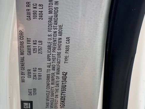 Used 2009 Cadillac DTS w/ Trunk Convenience Package image 66