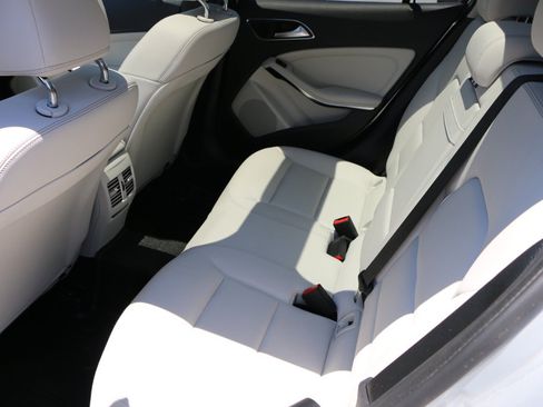 Used 2019 Mercedes-Benz GLA 250 image 31