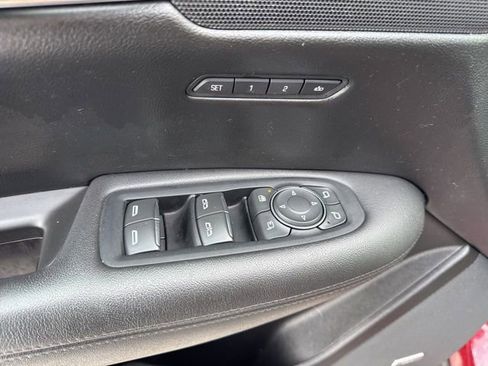 Used 2017 Cadillac XT5 Luxury w/ Driver Awareness Package image 9