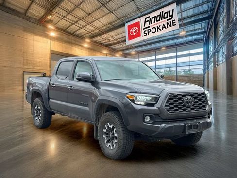 Used 2023 Toyota Tacoma TRD Off-Road w/ Technology Package AWD/4WD image 3