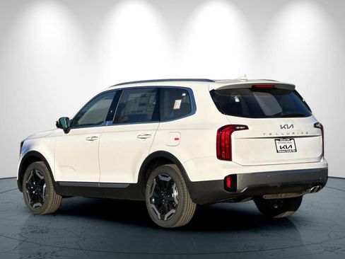 New 2025 Kia Telluride S image 6
