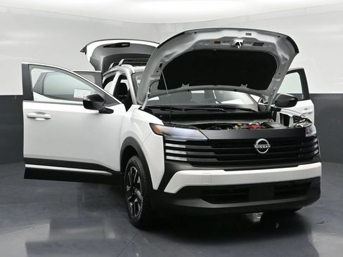 New 2026 Nissan Kicks SV w/ SV Premium Package AWD/4WD image 34