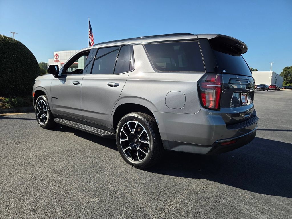 Used 2022 Chevrolet Tahoe RST w/ Luxury Package RWD image 9