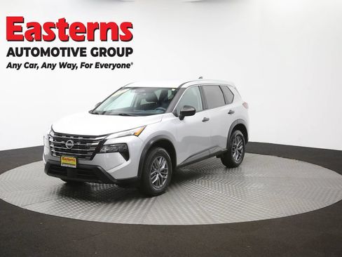 Used 2024 Nissan Rogue S AWD/4WD image 55