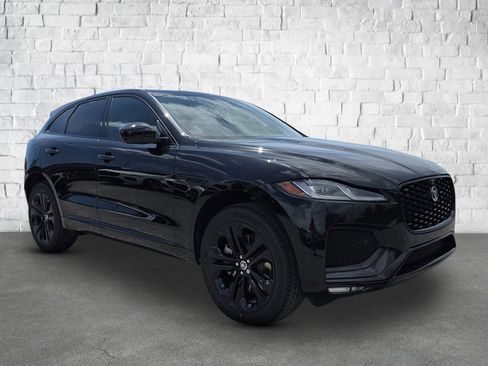 New 2026 Jaguar F-PACE R-Dynamic S image 8