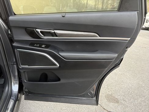 Used 2024 Kia Telluride SX Prestige X-Line image 17