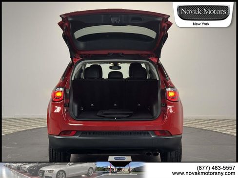 Used 2021 Jeep Compass Latitude image 9