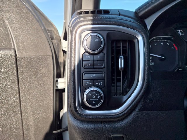 Used 2020 GMC Sierra 1500 SLE w/ SLE Value Package AWD/4WD image 17