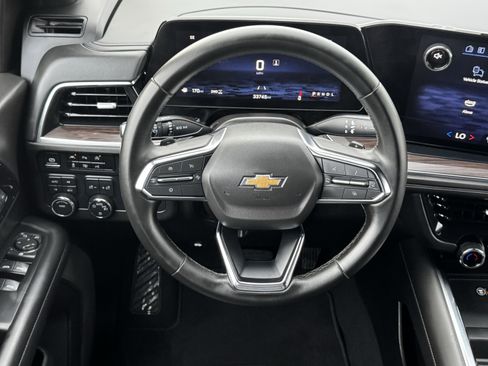 Used 2025 Chevrolet Tahoe LT AWD/4WD image 15