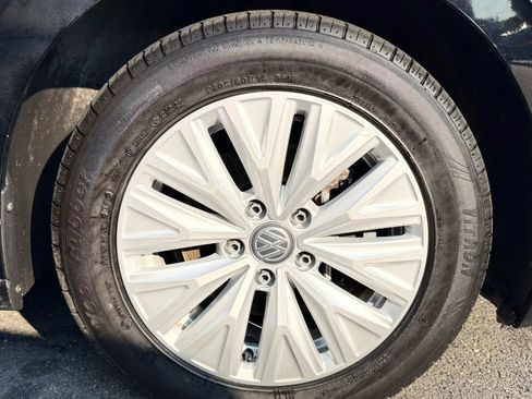 Used 2019 Volkswagen Jetta S w/ Driver Assistance Package FWD image 46