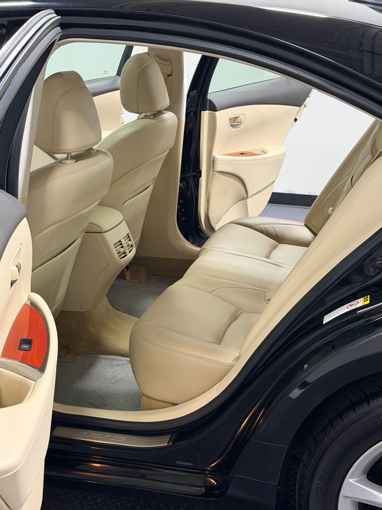 Used 2010 Lexus ES 350 w/ Preferred Accessory Package FWD image 9