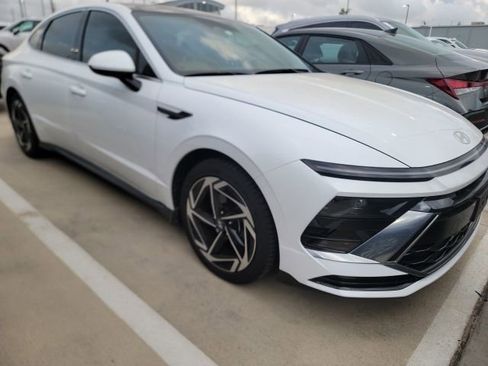 Used 2025 Hyundai Sonata SEL image 2