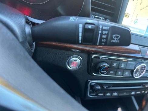 Used 2017 Kia Cadenza Premium w/ Luxury Package image 12