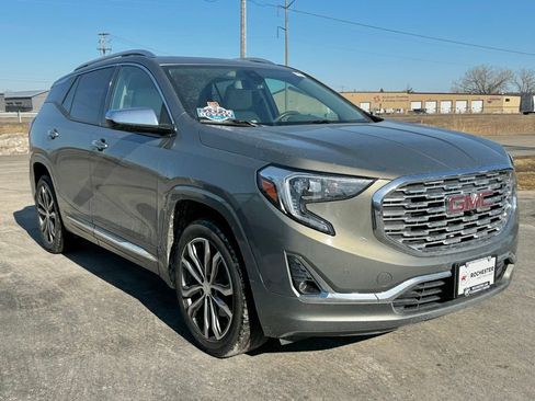 Used 2018 GMC Terrain Denali w/ Advanced Safety Package image 38