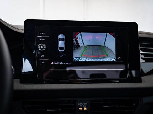 Used 2025 Volkswagen Jetta Sport image 31