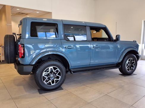New 2025 Ford Bronco Outer Banks image 4