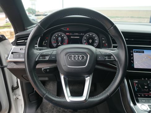 Used 2019 Audi Q8 Premium Plus w/ Premium Plus image 11