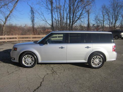 Used 2019 Ford Flex SEL w/ Equipment Group 202A image 2
