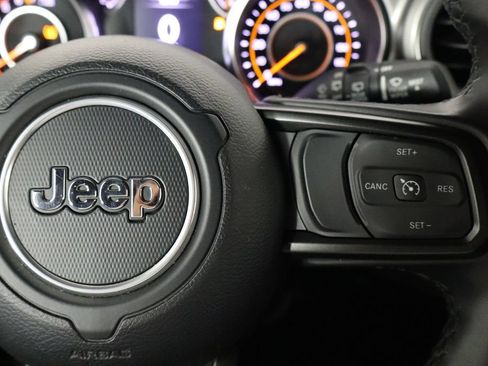 Used 2022 Jeep Wrangler Unlimited Sport AWD/4WD image 10