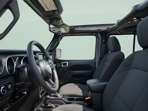 Used 2023 Jeep Wrangler Unlimited w/ Sun & Screen Package AWD/4WD image 27