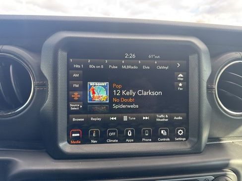 Used 2023 Jeep Gladiator Overland image 18