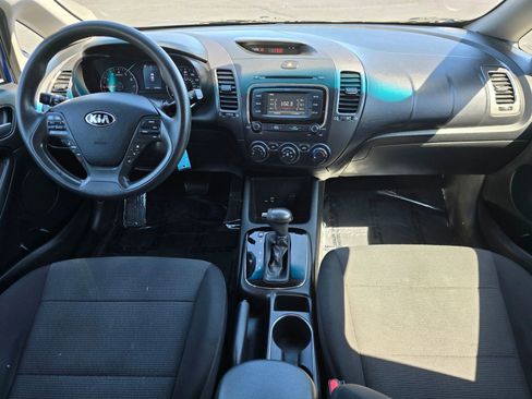 Used 2018 Kia Forte LX w/ LX Rear Camera Package image 11