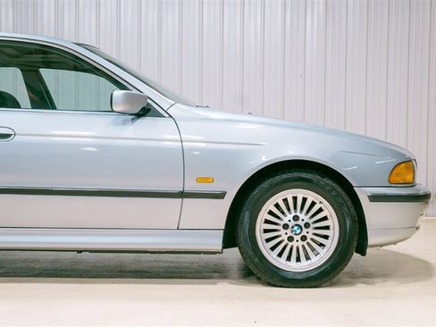 Used 1997 BMW 540i Sedan RWD image 11