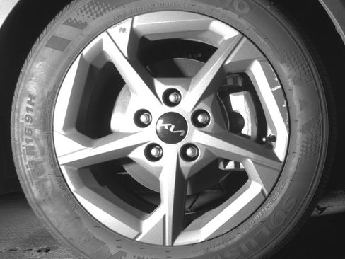 Used 2025 Kia K4 LXS image 13