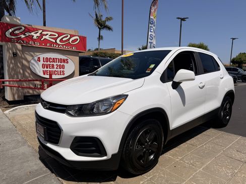 Used 2020 Chevrolet Trax LS w/ Tint and Cruise Package FWD image 4