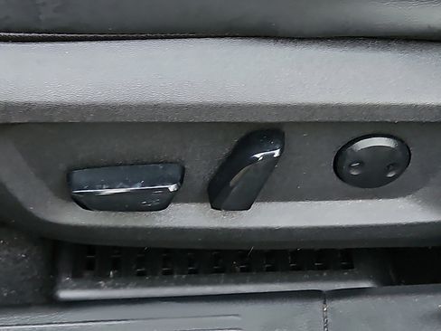 Certified 2023 Nissan Rogue SV w/ SV Premium B Package image 25