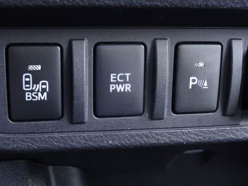 Used 2022 Toyota Tacoma TRD Off-Road w/ Technology Package AWD/4WD image 30