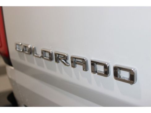 Used 2021 Chevrolet Colorado LT w/ LT Convenience Package image 20