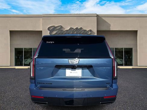 New 2026 Cadillac Escalade Platinum Sport w/ LPO, ONYX Package image 4