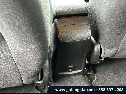 Used 2018 Chevrolet Cruze LT w/ Convenience Package image 10