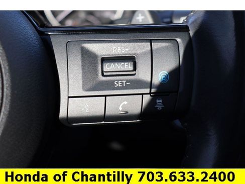 Used 2023 Nissan Rogue SV w/ SV Premium B Package image 11