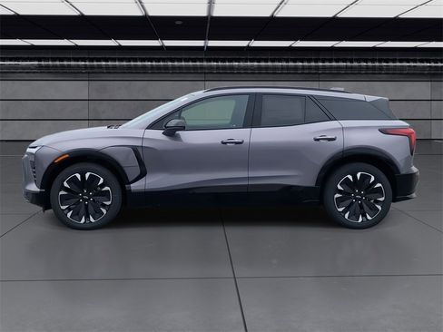 New 2025 Chevrolet Blazer EV RS image 5