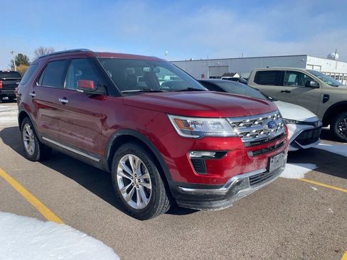 Used 2019 Ford Explorer Limited w/ Class III Trailer Tow Package image 4