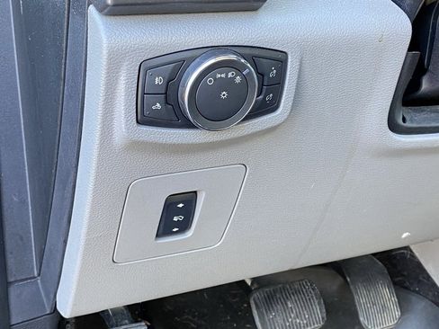 Used 2015 Ford F150 XLT w/ Equipment Group 301A Mid image 12