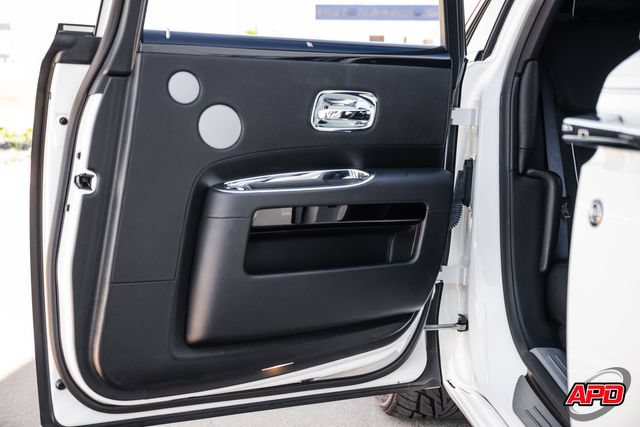 Used 2017 Rolls-Royce Ghost RWD image 90